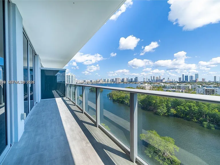 16385 Biscayne Blvd #1120 — Photo 14