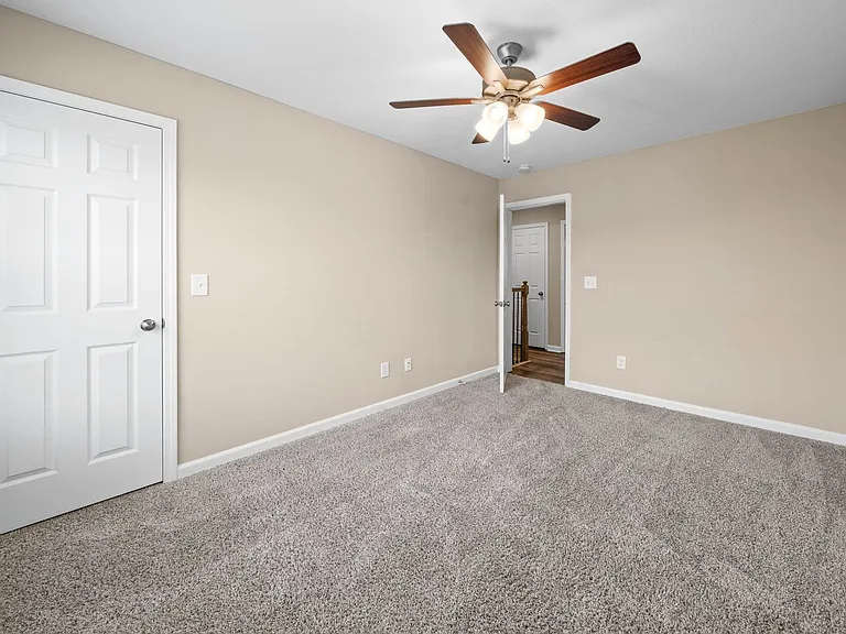 Durrett Dr - 55 (x17) — Photo 16