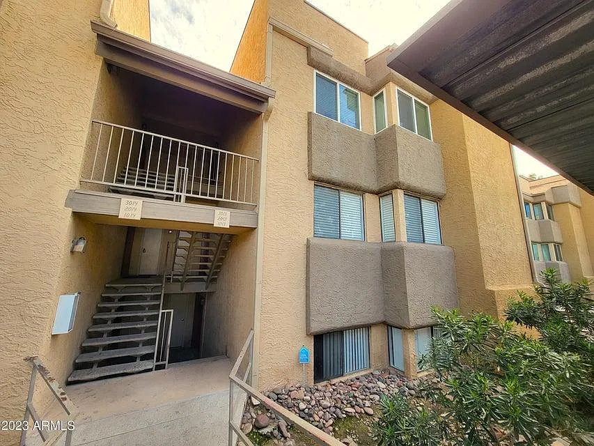 18811 N 19th Ave #2013