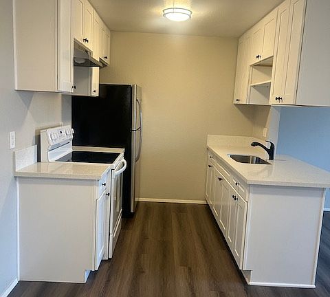 5th image of 3875 Van Dyke Ave APT 3