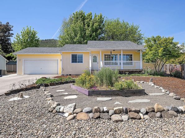305 Blackberry Ct