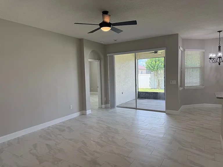 5370 Red Leaf Ct — Photo 24