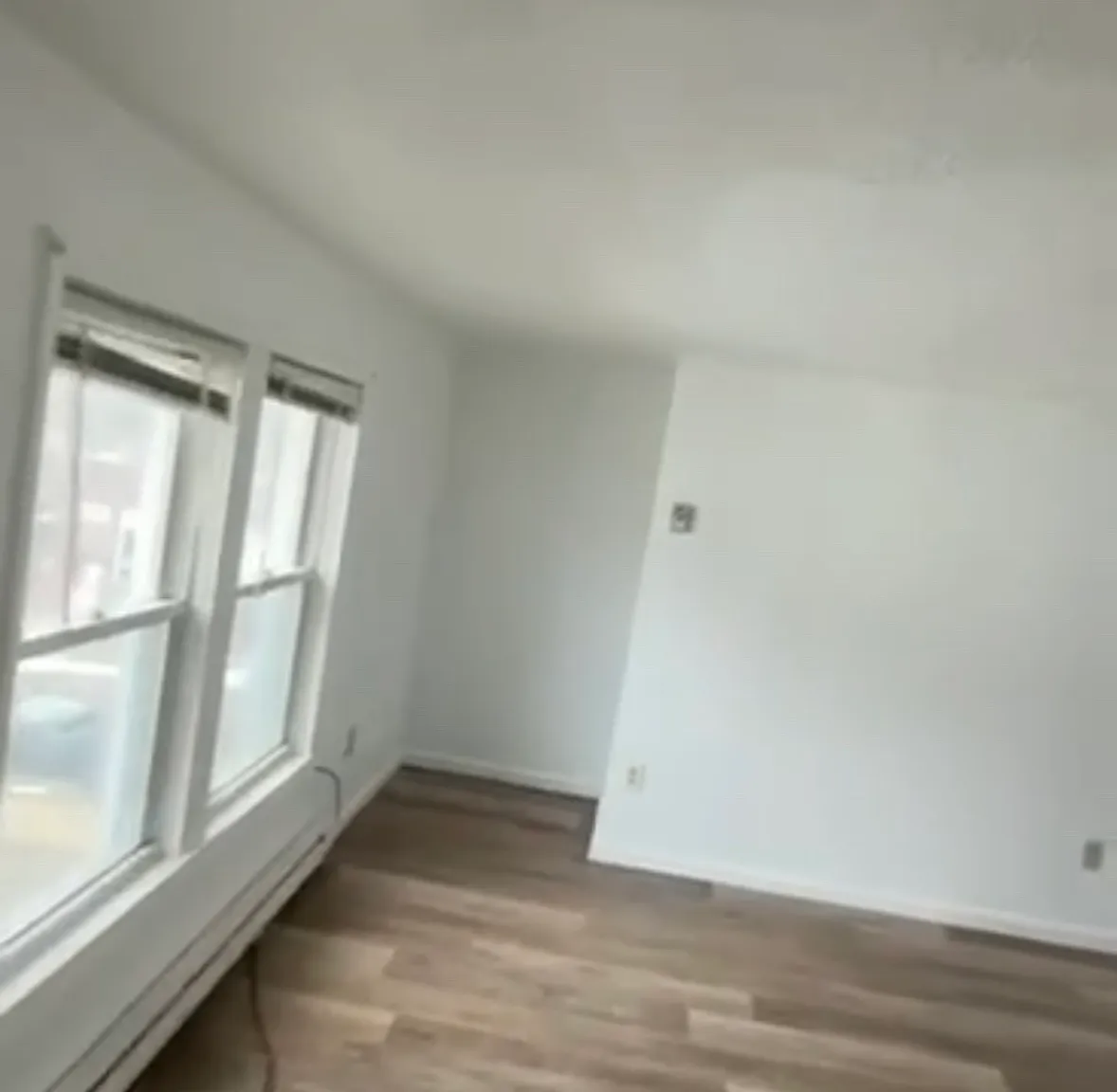 2 bed, 700 sqft, $1,250 — Photo 2