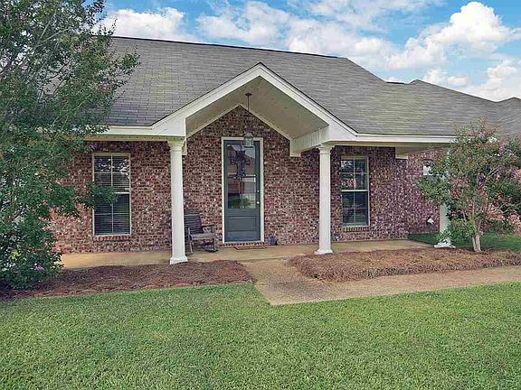 3rd image of 218 White Oak Pl