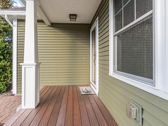 2nd image of 7 Tanager Lane #7