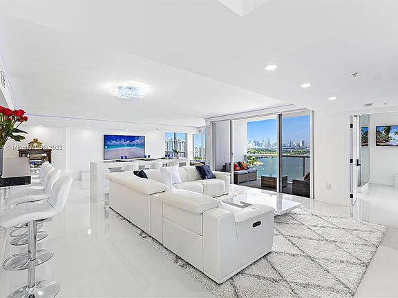 4th image of 1900 Sunset Harbour Dr Unit 2002/4