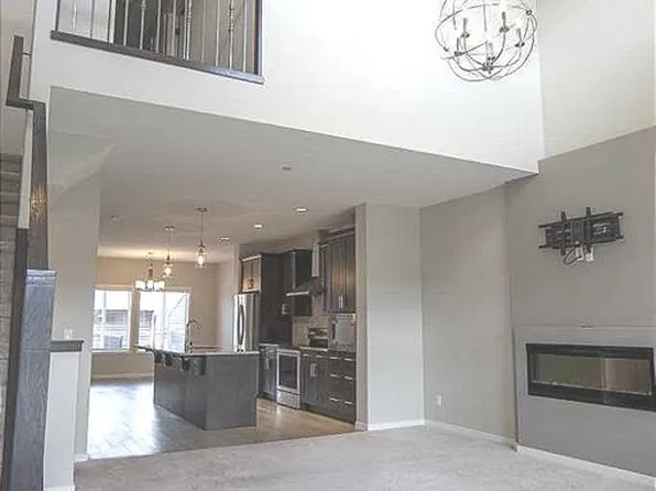 124 SE Howse Ave NE, Calgary, AB T3P 0W1
