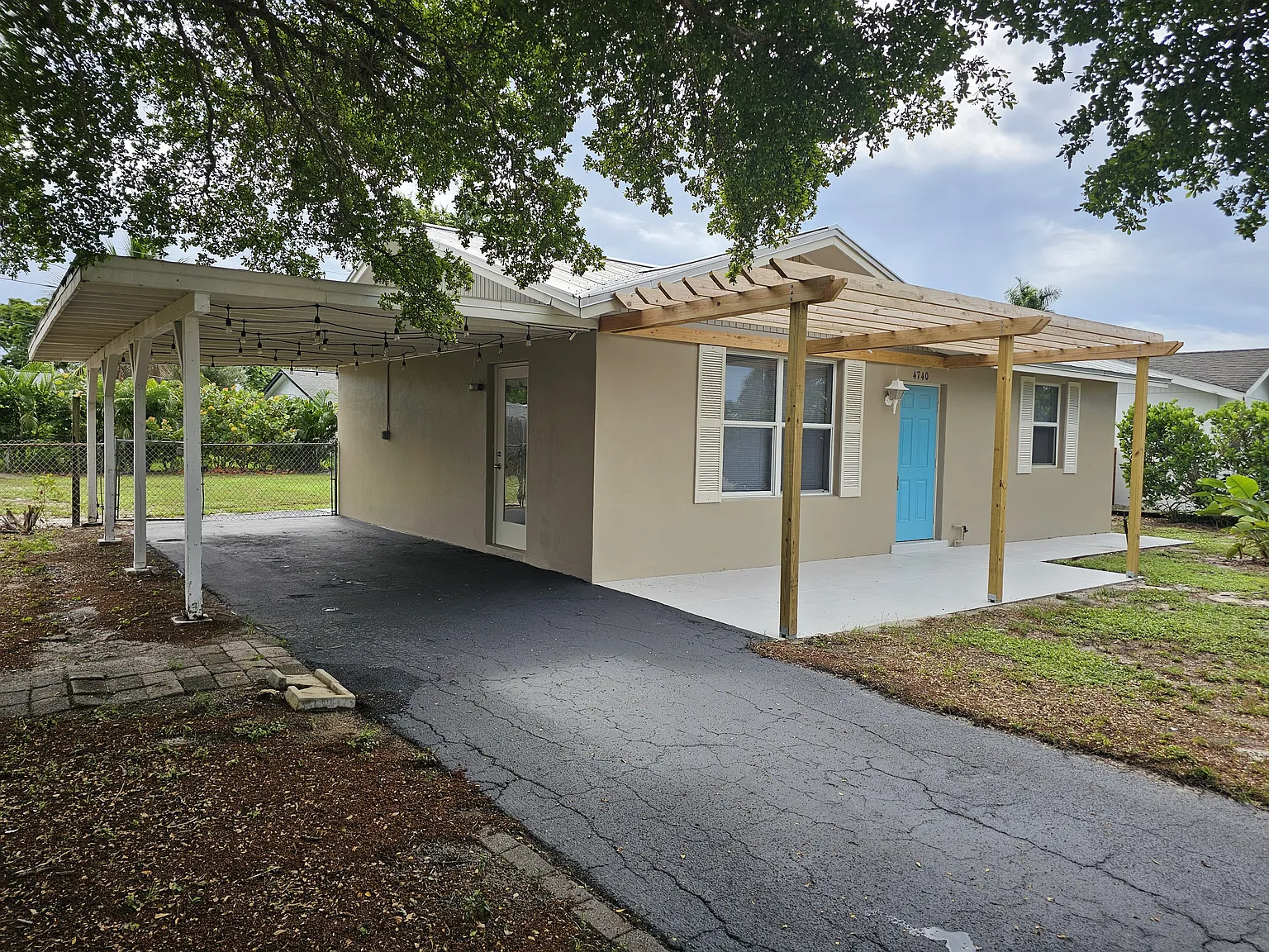 2 bed, 870 sqft, $2,200 — Photo 2