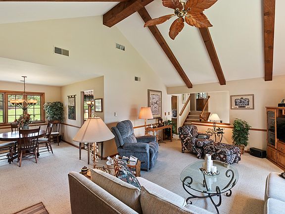 5th image of N5130 Country Ln