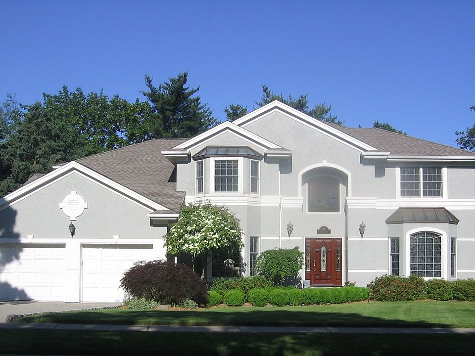 5 Bedroom Center Hall Colonial