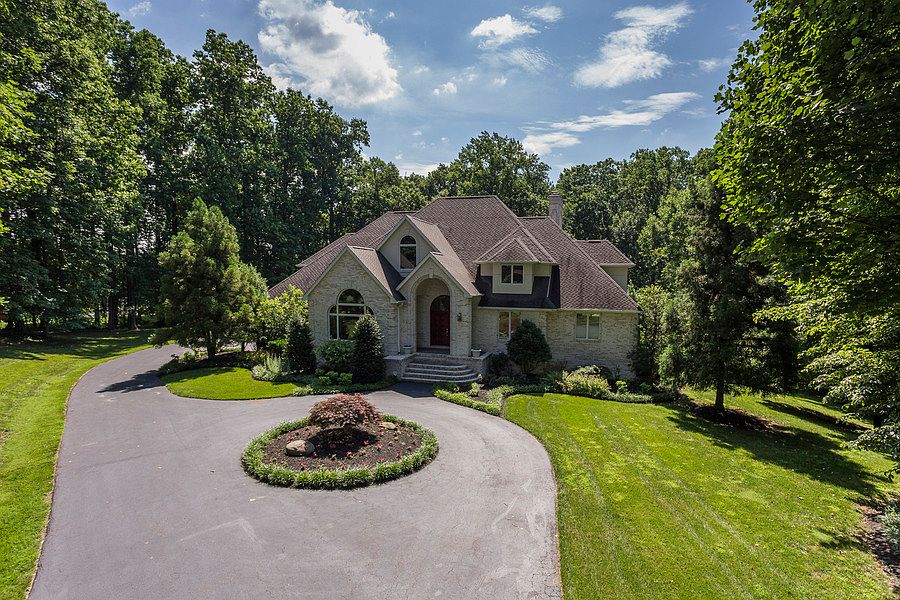 2nd image of 10385 Kingsbridge Rd