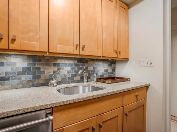 4 East 82nd Street image 12 of 25