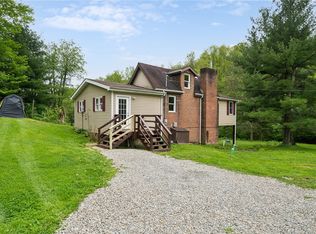77 Hickory Rd, Claysville, PA 15323