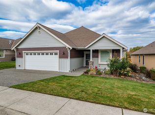 1543 SW Vanguard St, Oak Harbor, WA 98277