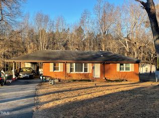 6416 Diamond Dr, Raleigh, NC 27610