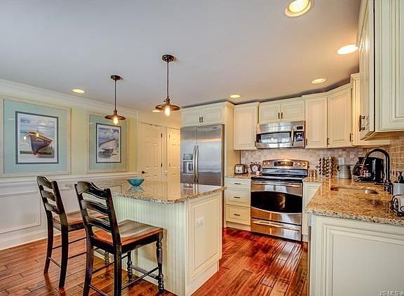 5th image of this home