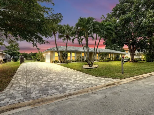 11181 NW 26th Dr, Coral Springs, FL 33065