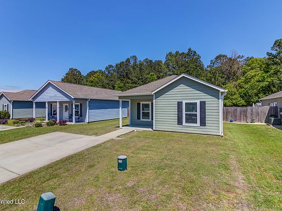 2nd image of 13056 Tracewood Dr