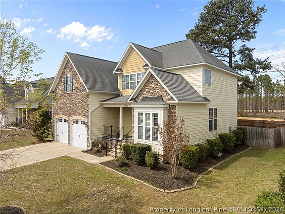 3rd image of 2724 Plum Ridge Rd