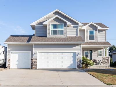 14327 Aurora Ave, Urbandale, IA, 50323
