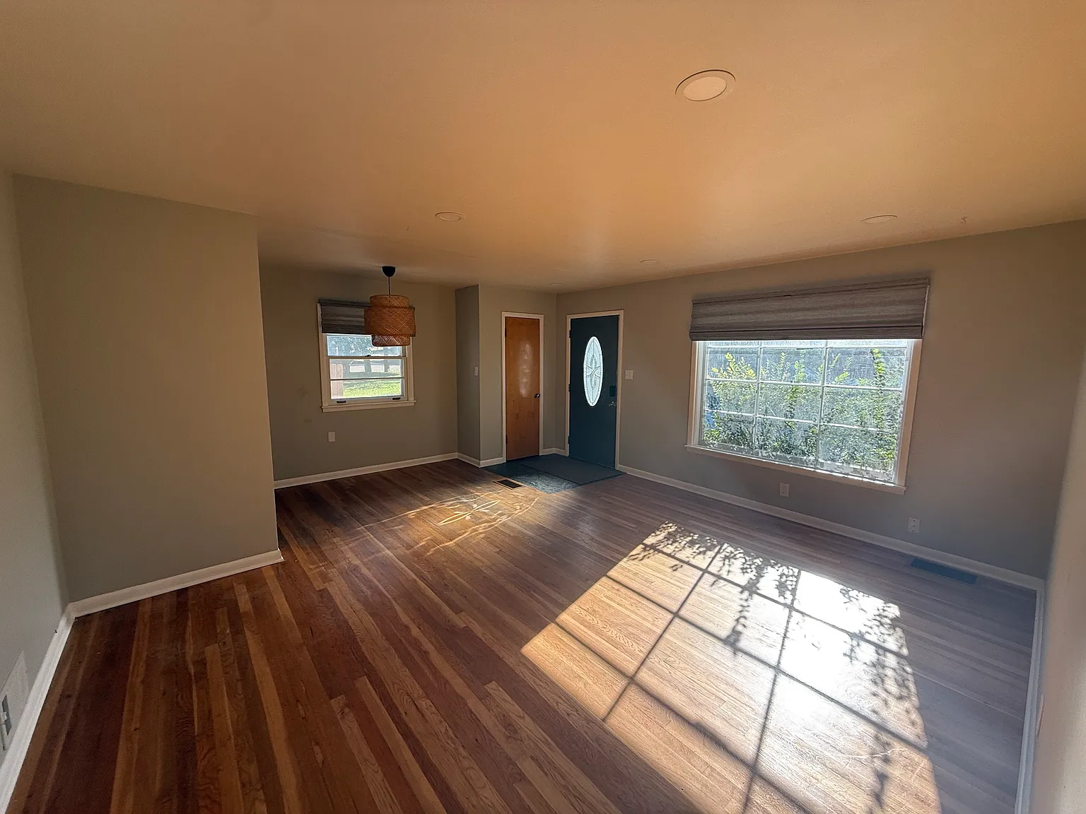 3 bed, 1664 sqft, $2,200 — Photo 4