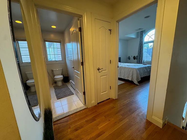 2133 Linwood Ave — Photo 18