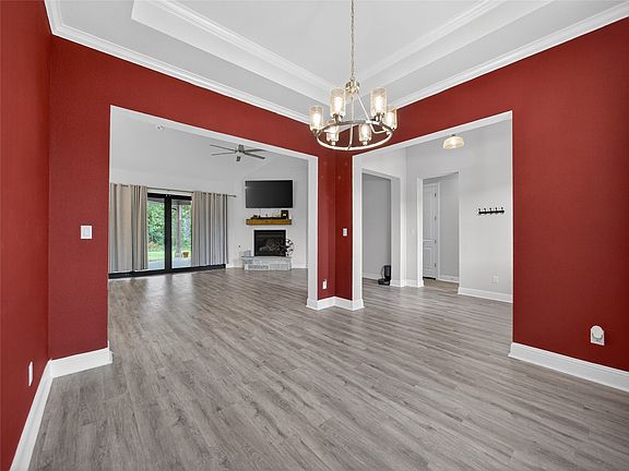 5th image of 18107 Forrest Dr