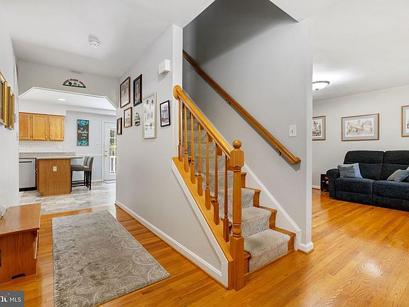 4th image of 5145 Turtle Creek Dr
