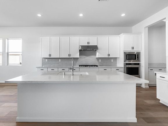 3rd image of 7427 Hoback Dr