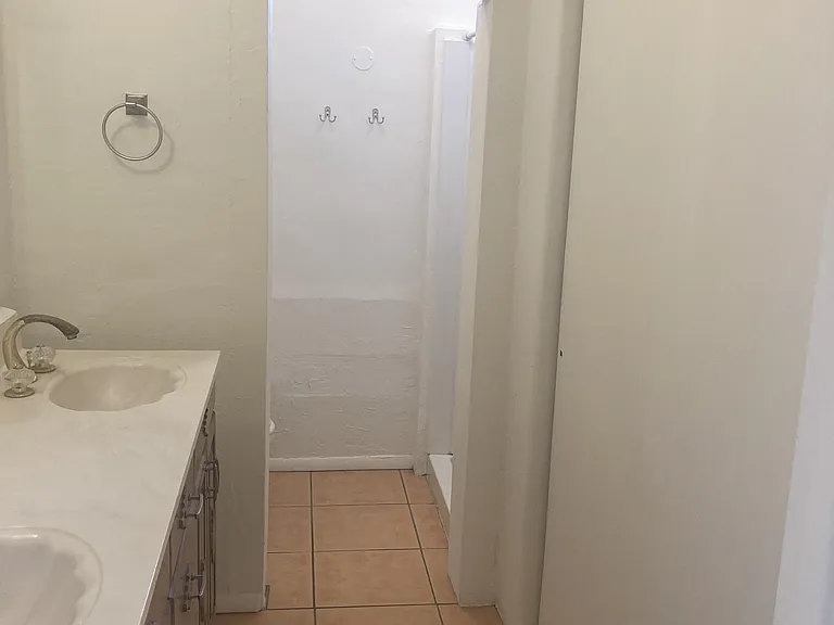 3041/3043/3045 N. Park Ave. Apts. - 3043 — Photo 10