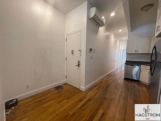 4th image of 299 Wyckoff Ave APT 2F