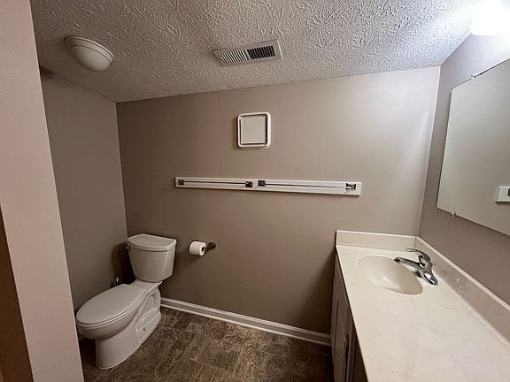 5th image of 4900 Fort Ave #1201-A