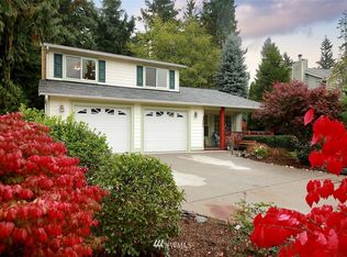 4323 Shadowood Dr, Clinton, WA 98236