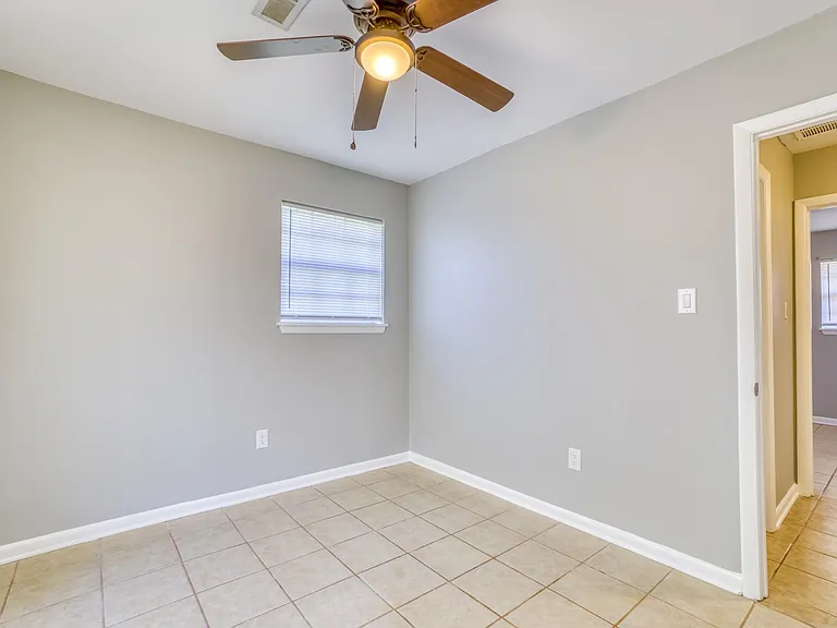 704 Candler Ave #B — Photo 21