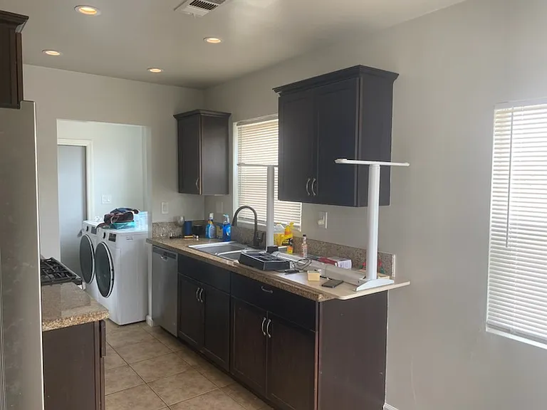 8946 S Wilton Pl — Photo 7