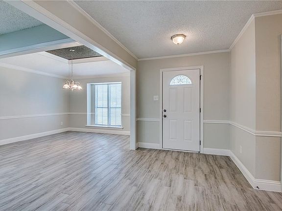 5th image of 1613 High Crest Ct