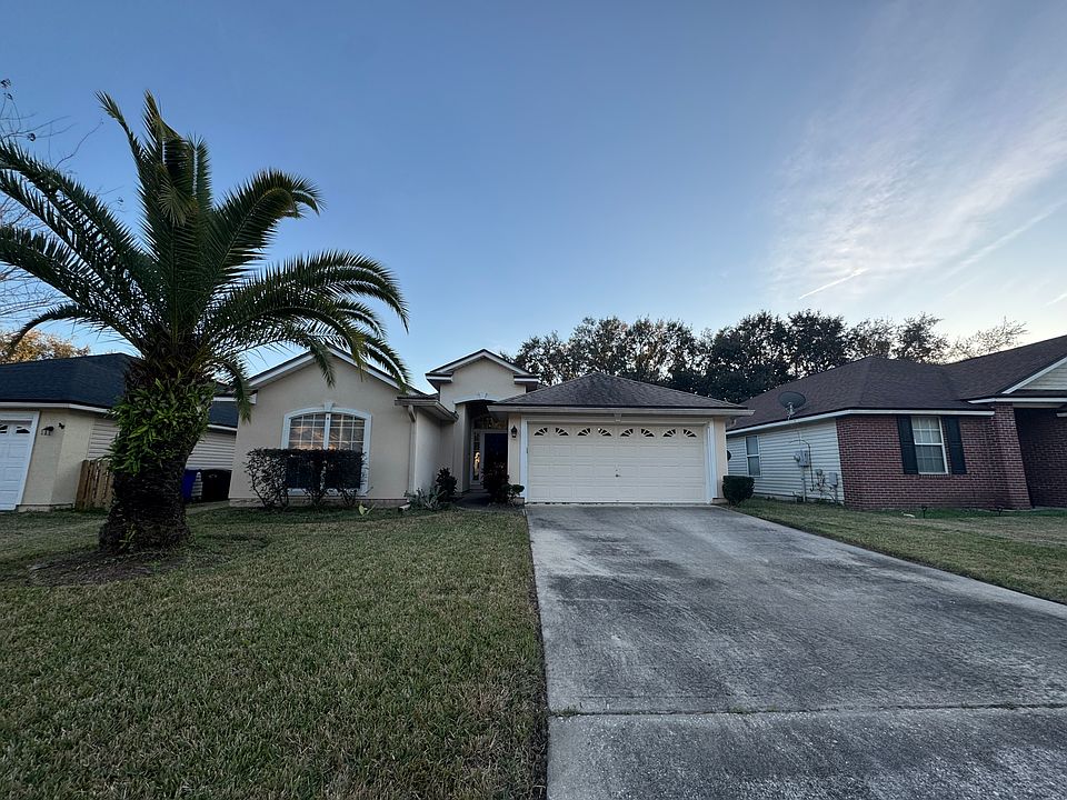 1st image of 762 Mackenzie Cir