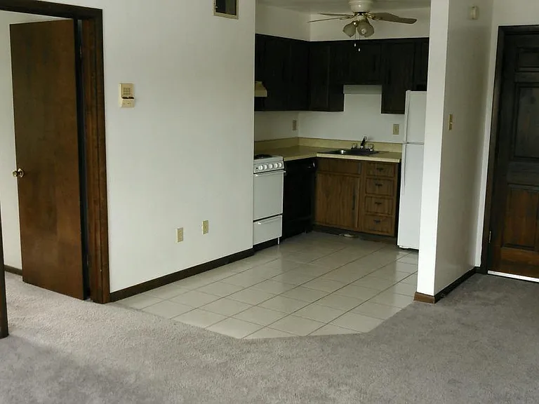 700 Carl Ave — Photo 2