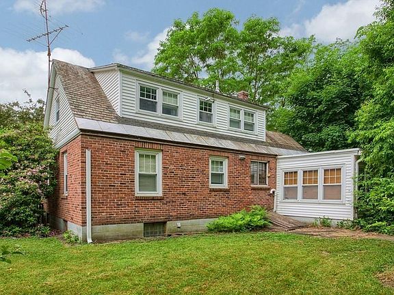 2nd image of 35 Tolman Ave