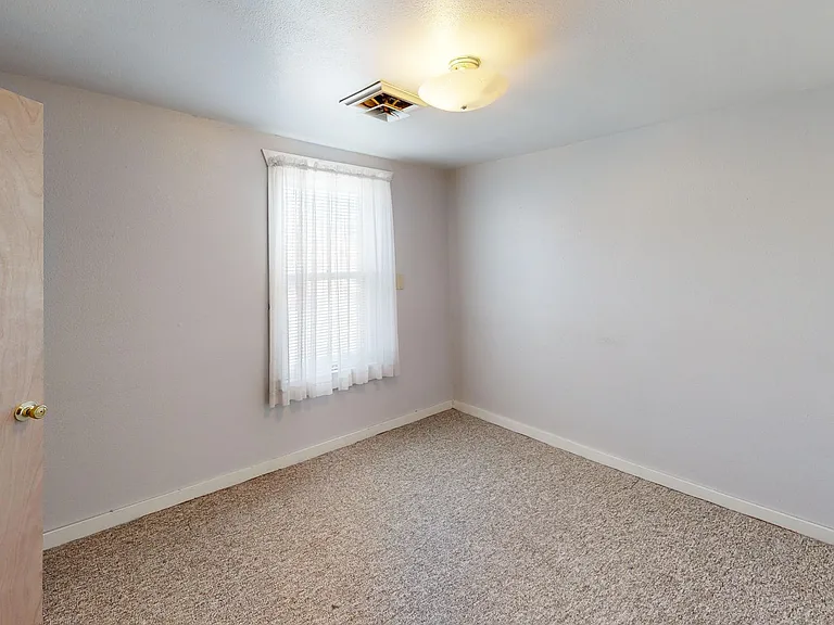 843 Water Ave — Photo 6