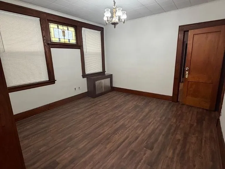99 Cedar Ave — Photo 4