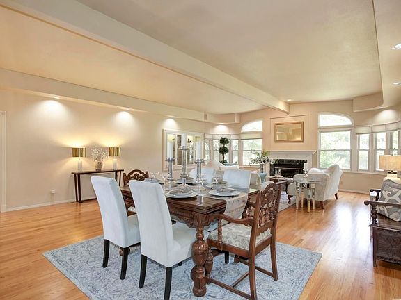 4th image of 3910 Knollwood Ct