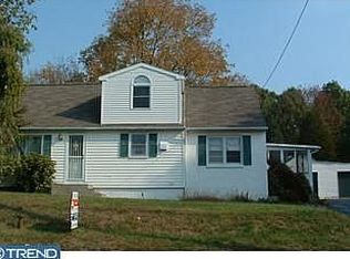 1127 Brooke Rd, Sanatoga, PA 19464