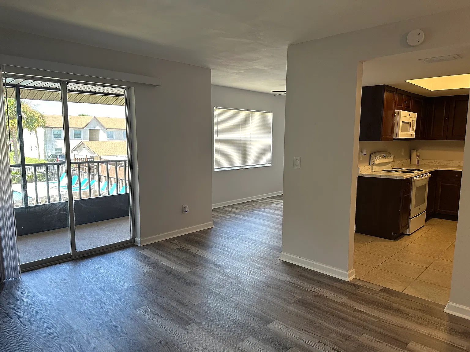 2 bed, 960 sqft, $1,495 — Photo 1