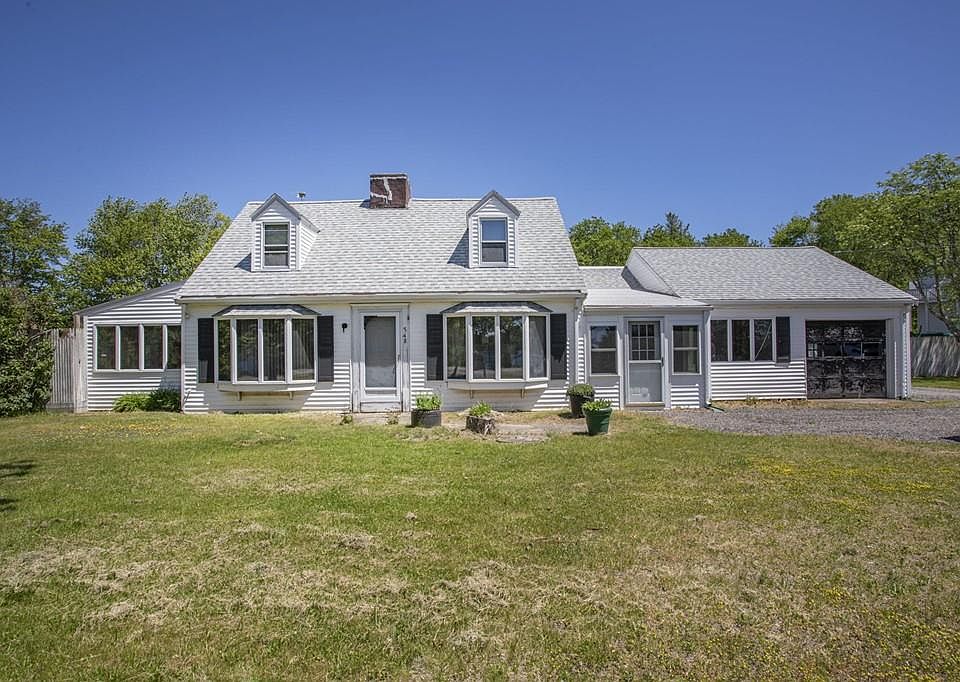1st image of 548 Pond St