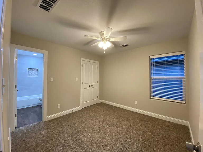 804 N Broughton St #804 — Photo 12