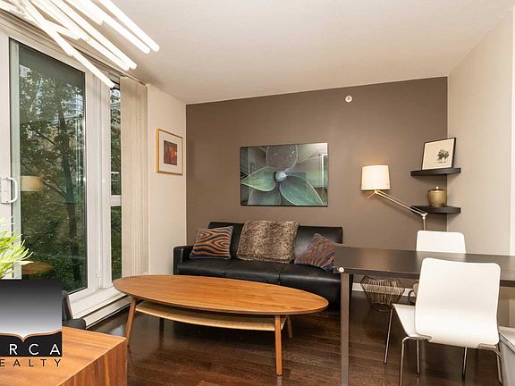 3rd image of 1010 Richard St #403