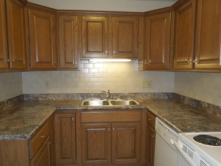 Regal Crest Village — Photo 15