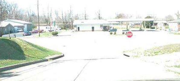 2nd image of 8 Midway Ave