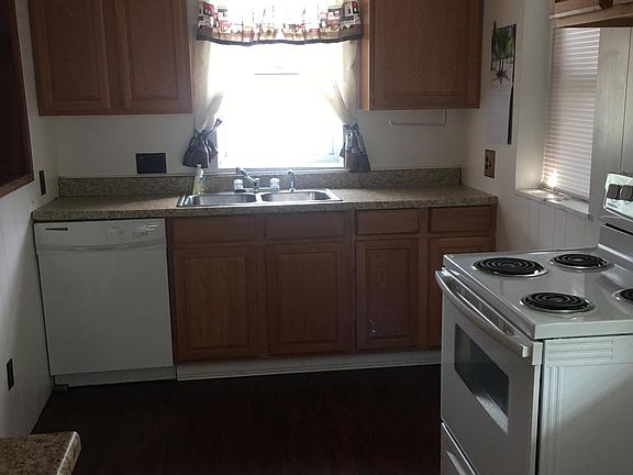 4th image of 355 College Ave #B